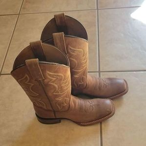 Shyanne womens boots, Size 6, Brown